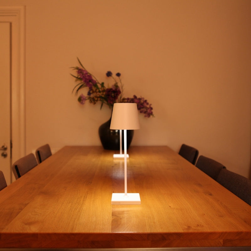 LunaGlow - Draagbare Dimbare Tafel lamp voor Elegante Ruimtes