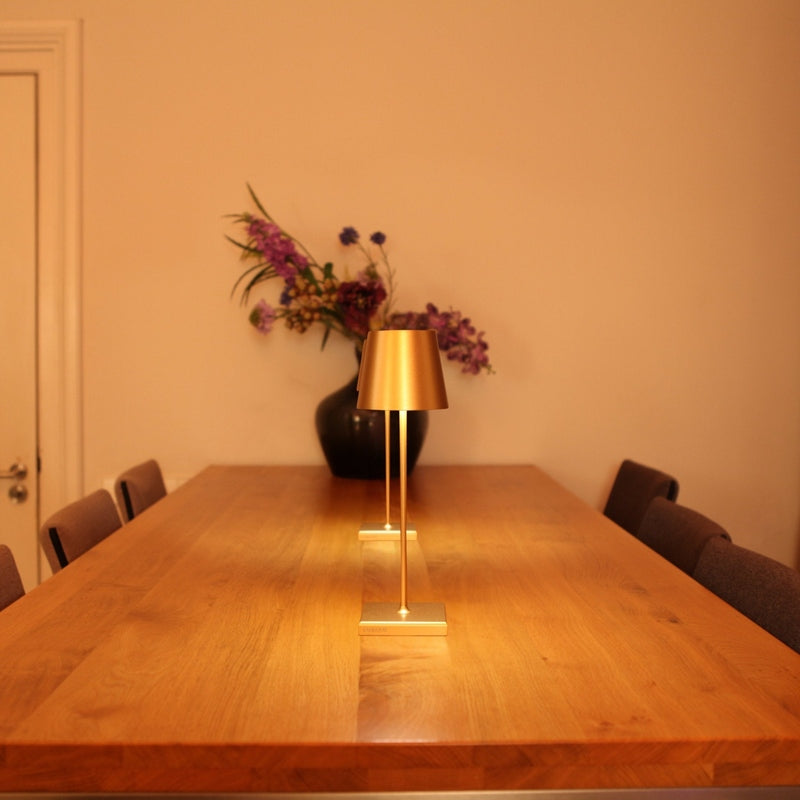 LunaGlow - Draagbare Dimbare Tafel lamp voor Elegante Ruimtes