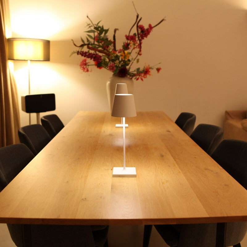 LunaGlow - Draagbare Dimbare Tafel lamp voor Elegante Ruimtes