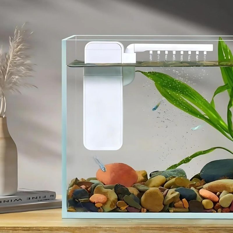 Stille mini-aquariumfilter met instelbare waterstroom