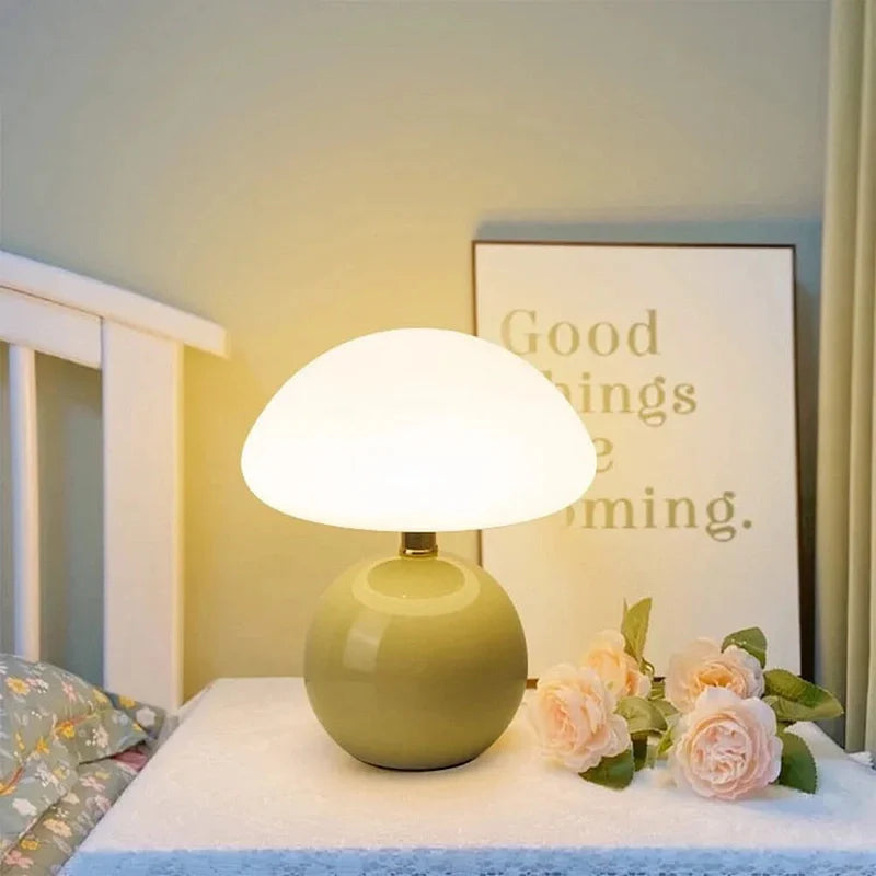 Franse crème kleur champignon lamp voor elegante verlichting