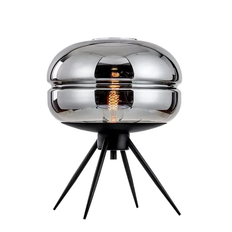 LumiGlow - Stijlvolle Tafellamp met Elegante Glazen Kap
