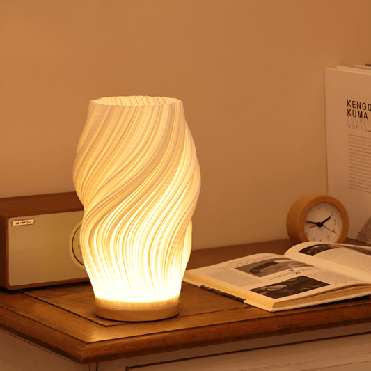 LuxeLight - Crèmekleurige 3D-Wandlamp met Moderne Metalen Voet