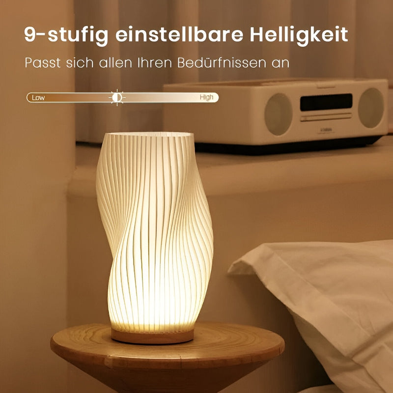 LuxeLight - Crèmekleurige 3D-Wandlamp met Moderne Metalen Voet
