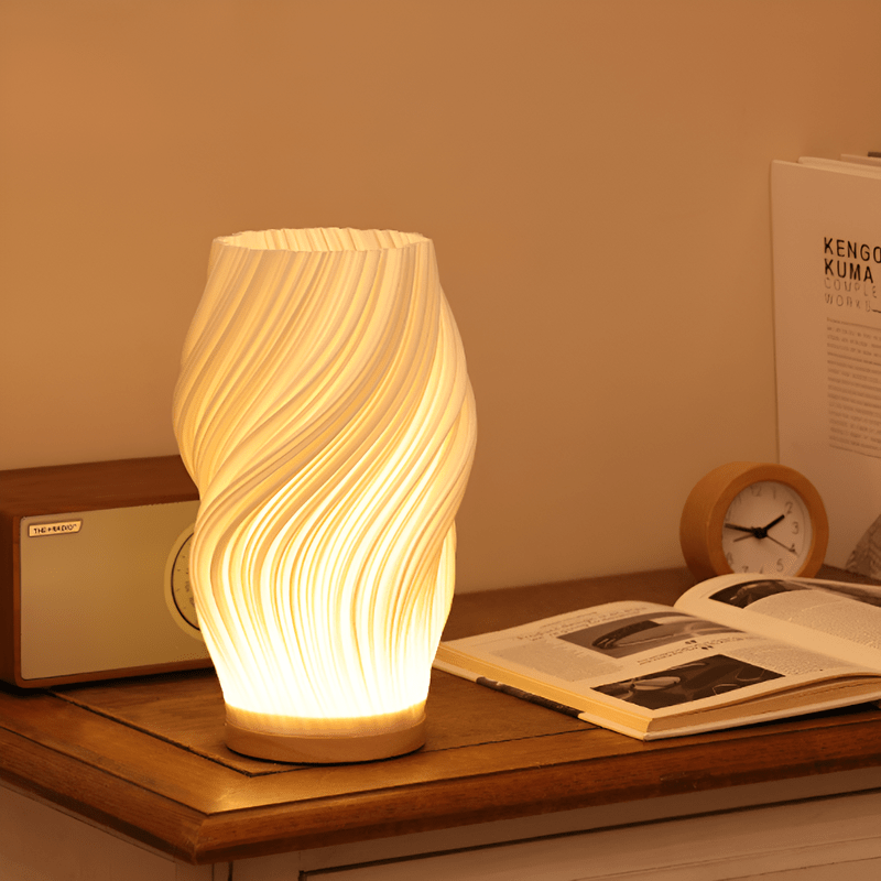 LuxeLight - Crèmekleurige 3D-Wandlamp met Moderne Metalen Voet