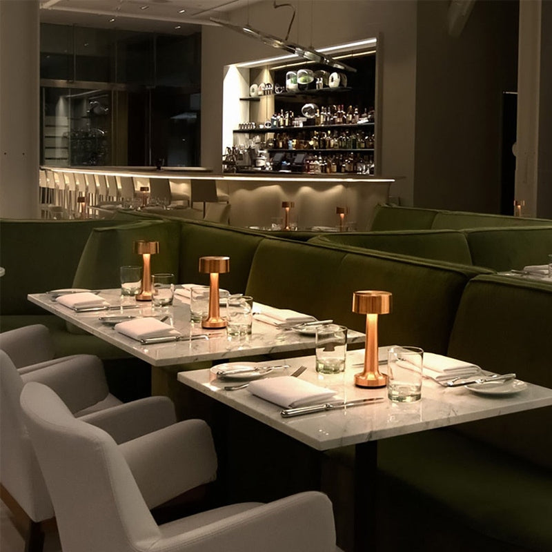 LumiGuard - Elegante Draagbare Tafellamp voor Thuis en Gastronomie
