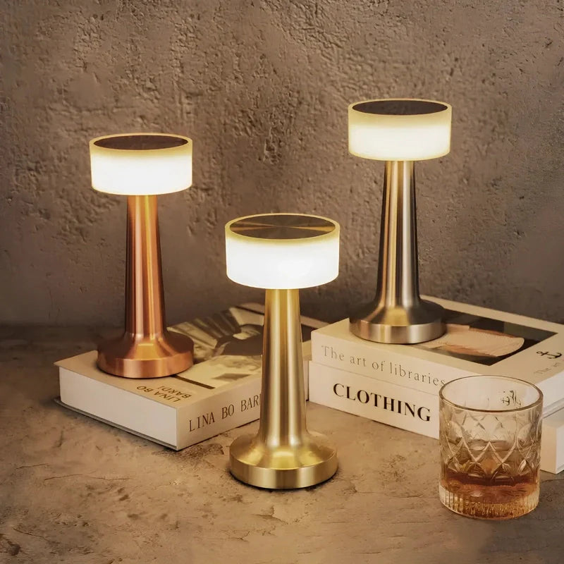 LumiGuard - Elegante Draagbare Tafellamp voor Thuis en Gastronomie