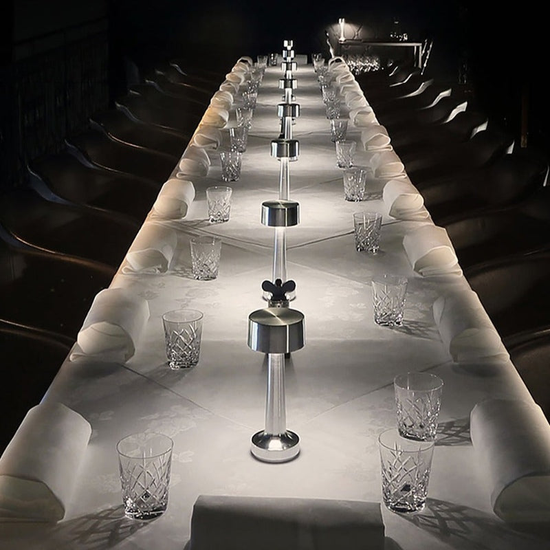 LumiGuard - Elegante Draagbare Tafellamp voor Thuis en Gastronomie