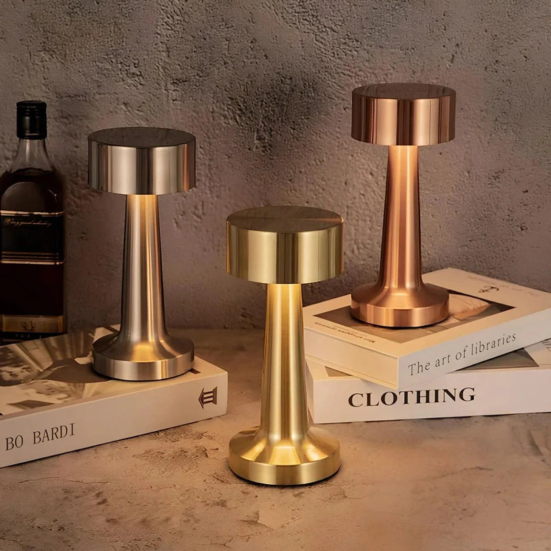 LumiGuard - Elegante Draagbare Tafellamp voor Thuis en Gastronomie