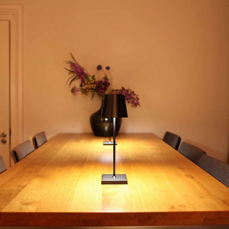 LunaGlow - Draagbare Dimbare Tafel lamp voor Elegante Ruimtes