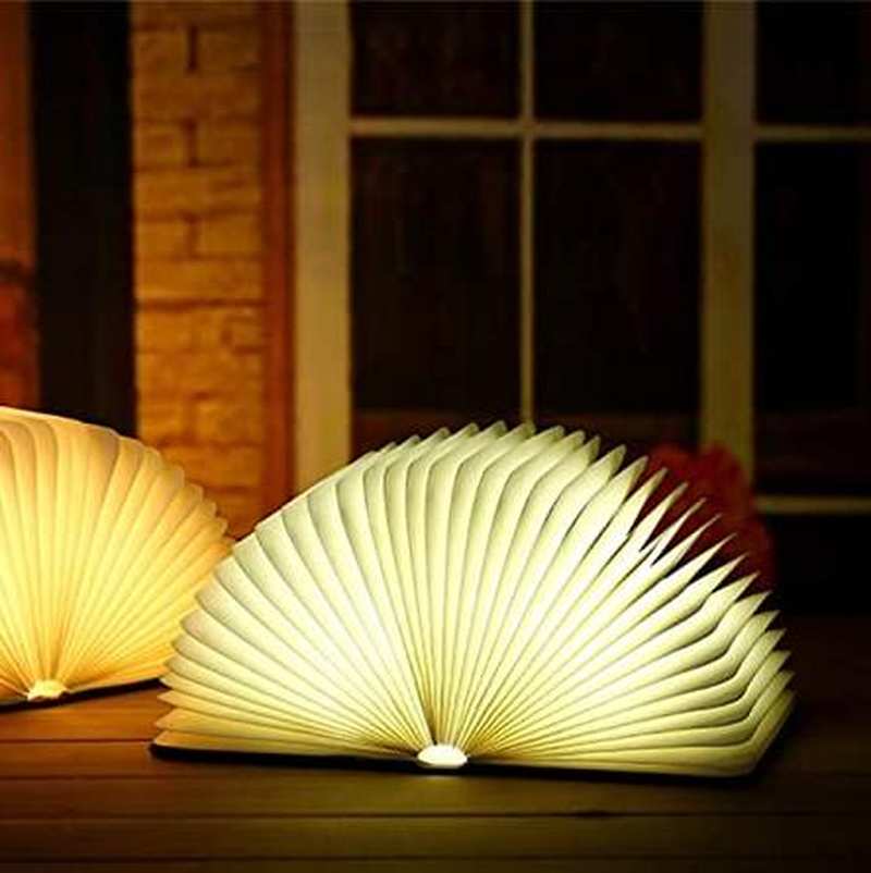 Lamp met Betoverend Boek - Magisch Lichtontwerp