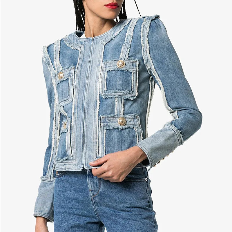 Denimjas met franjes en leeuwenkopgesp